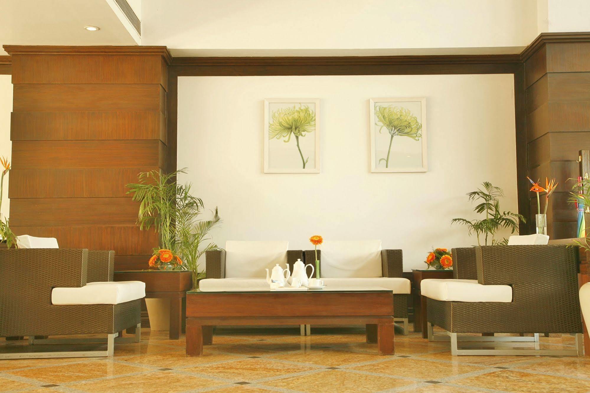 Treehouse Hotel Club & Spa Dharuhera ภายนอก รูปภาพ