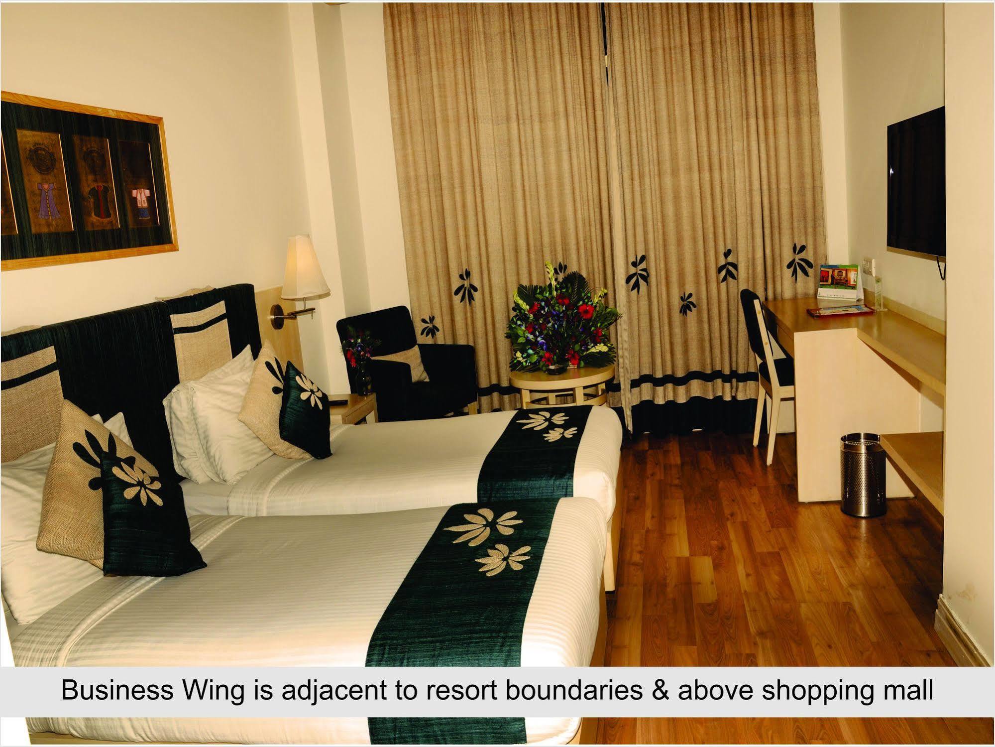 Treehouse Hotel Club & Spa Dharuhera ภายนอก รูปภาพ