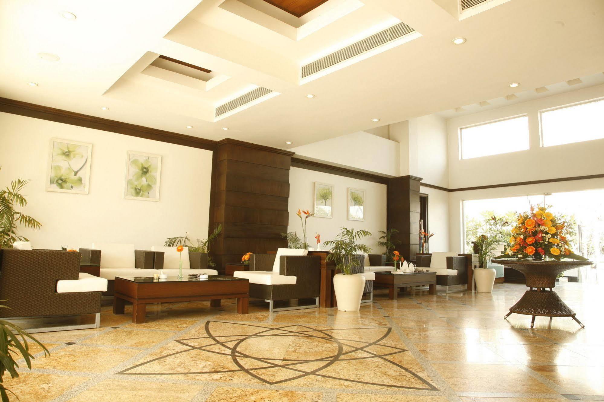 Treehouse Hotel Club & Spa Dharuhera ภายนอก รูปภาพ