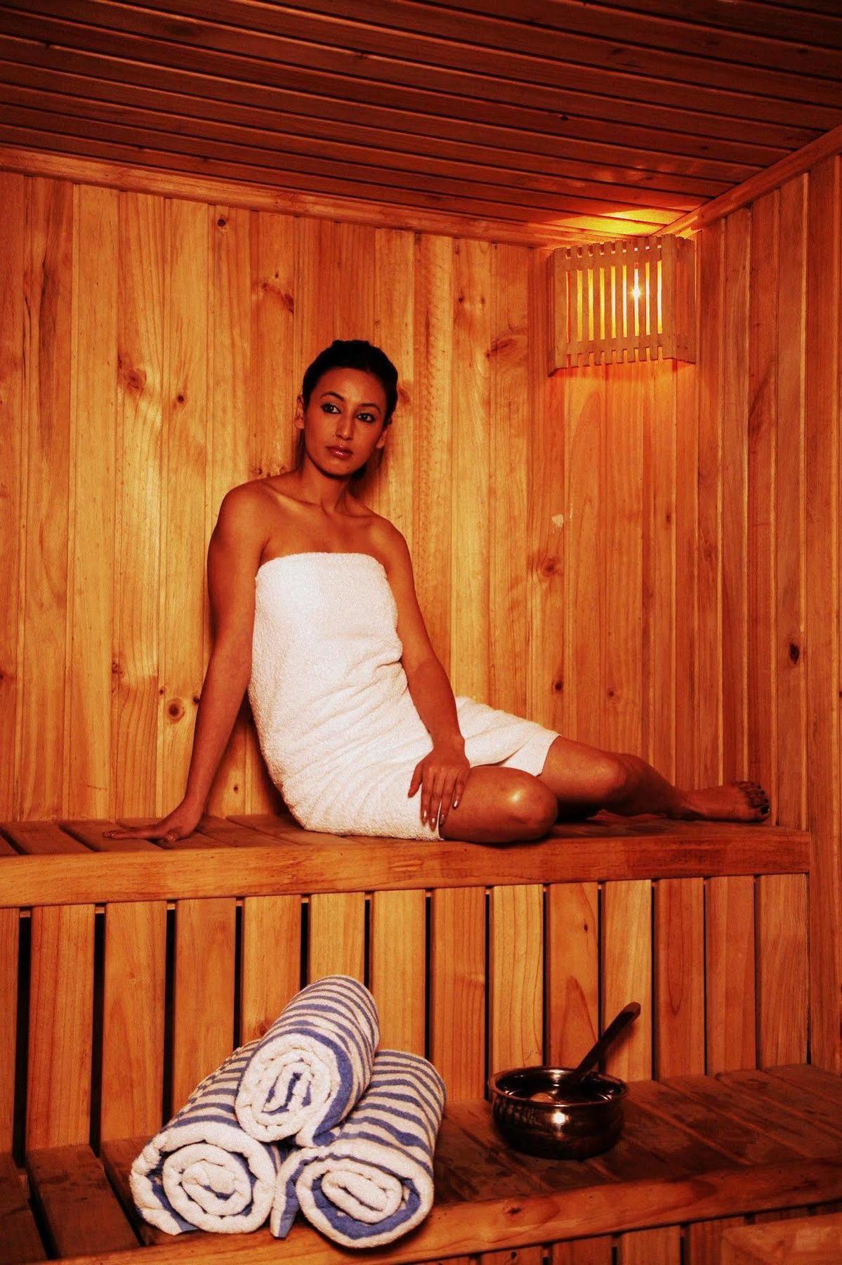 Treehouse Hotel Club & Spa Dharuhera ภายนอก รูปภาพ