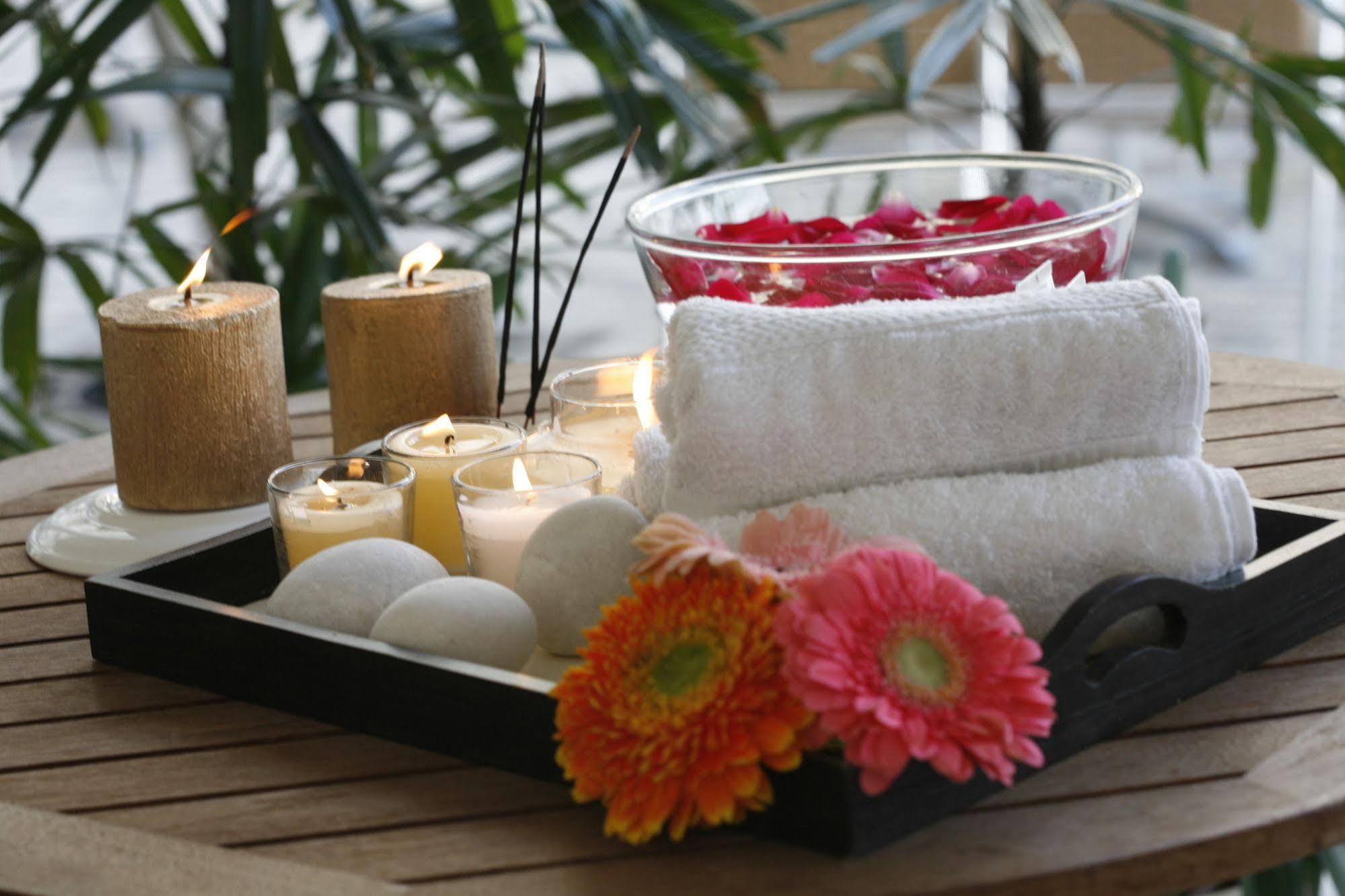 Treehouse Hotel Club & Spa Dharuhera ภายนอก รูปภาพ