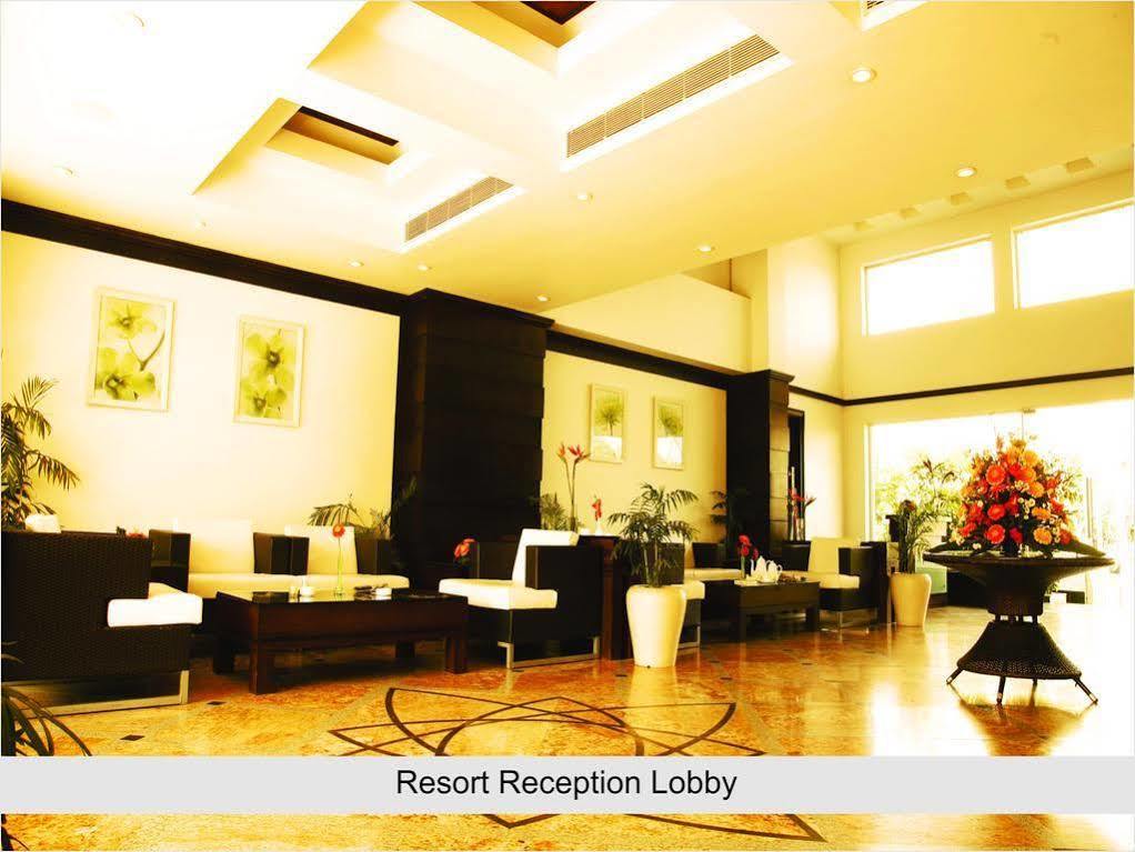 Treehouse Hotel Club & Spa Dharuhera ภายนอก รูปภาพ